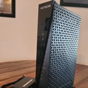 Louga - Bundle Netgear and Linksys Wireless Router